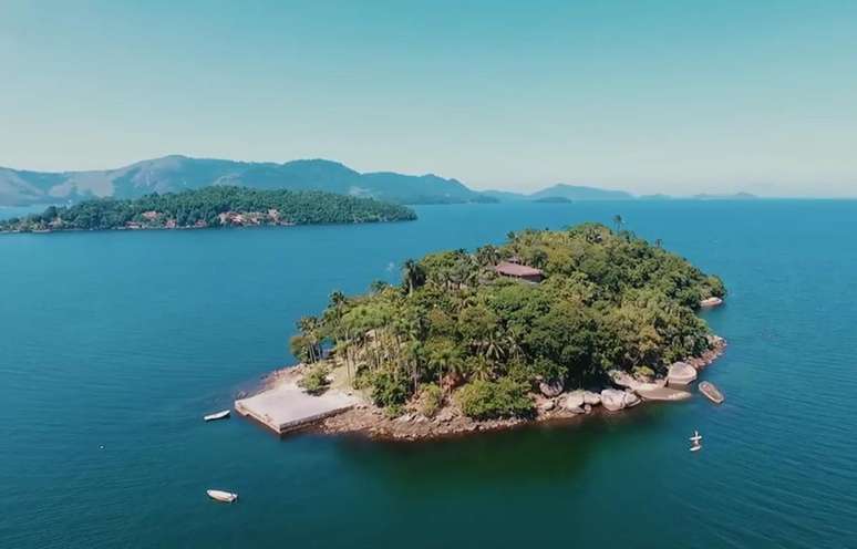 Ilha do Japão tem 25 mil metros quadrados de luxo e beleza natural –