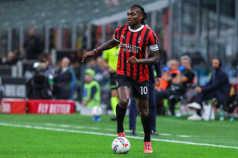 Rafael Leão (Milan) durante jogo contra o Lecce, no dia 27.09.2024