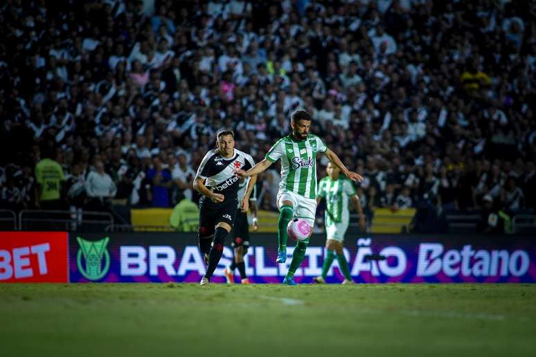 Depois de jogo acirrado, Vasco e Juventude empatam pelo Brasileirão