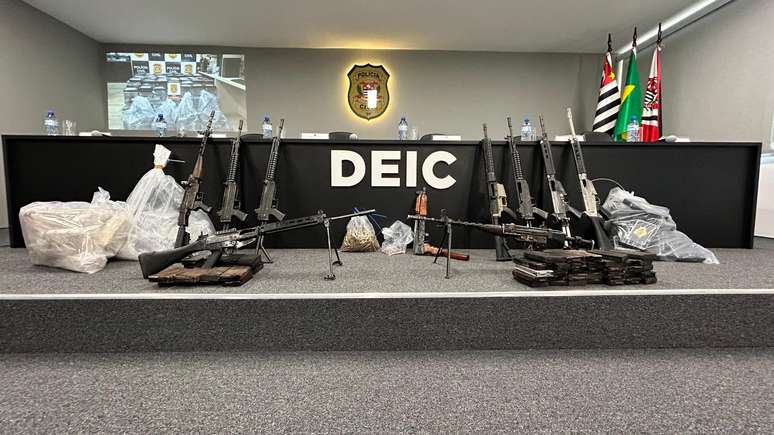 Deic apreende arsenal e droga em operação no interior de São Paulo