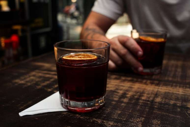 Espresso negroni: uma das pedidas da carta de coqueteis "cafeinados" do Urbe Café