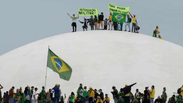 Nem todos os candidatos chegaram a participar efetivamente das eleições, devido a situações de inaptidão antes da votação