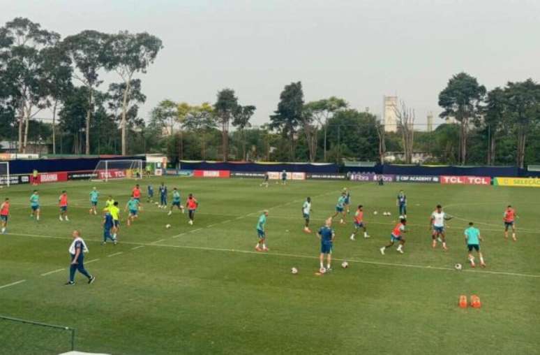 Jogadores do time sub-20 do Palmeiras durante o treinamento da Seleção –