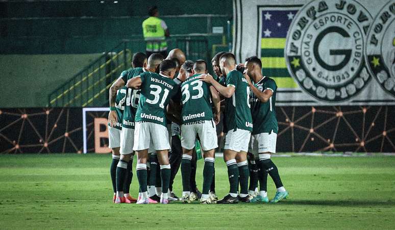 Goiás vence o Santos 