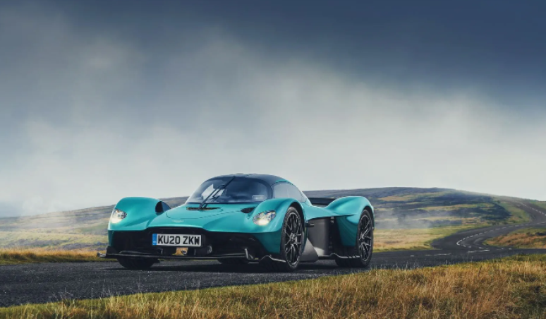 Carro Aston Martin Valkyrie.