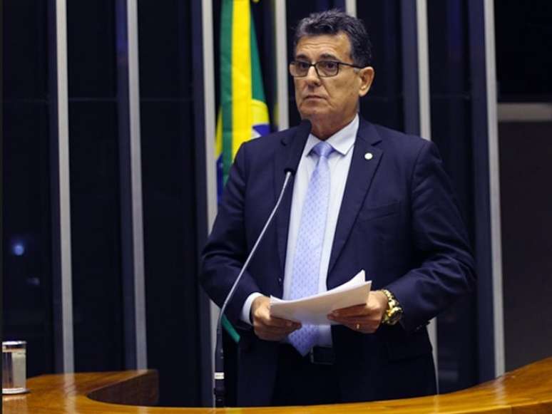 Deputado Coronel Meira ressaltou seu "estilo trator" depois de atropelar fala de colega