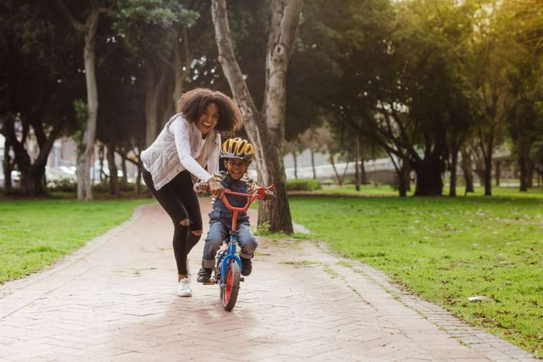 Brincadeiras ao ar livre ajudam no desenvolvimento da coordenação motora 