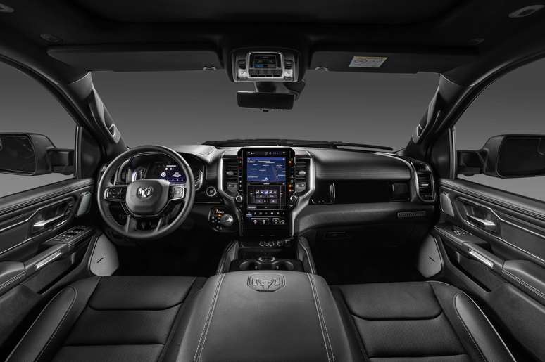 Novo Ram 1500 Laramie Night Edition