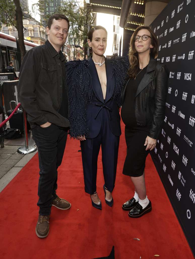 Diretor Will Joines, Sarah Paulson e roteirista e diretora Karrie Crouse, de 'Prenda a Respiração'