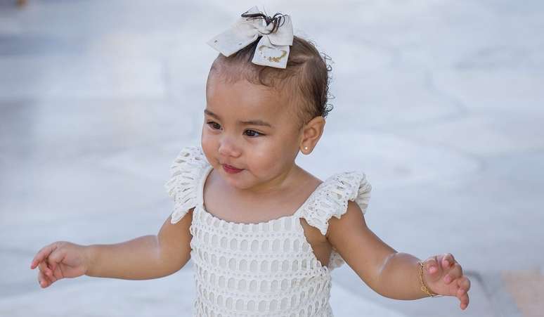 Neymar and Biancardi’s daughter “runs the show” with a R6 lace look