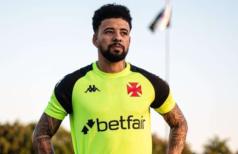 Paulinho em treino pelo Vasco 