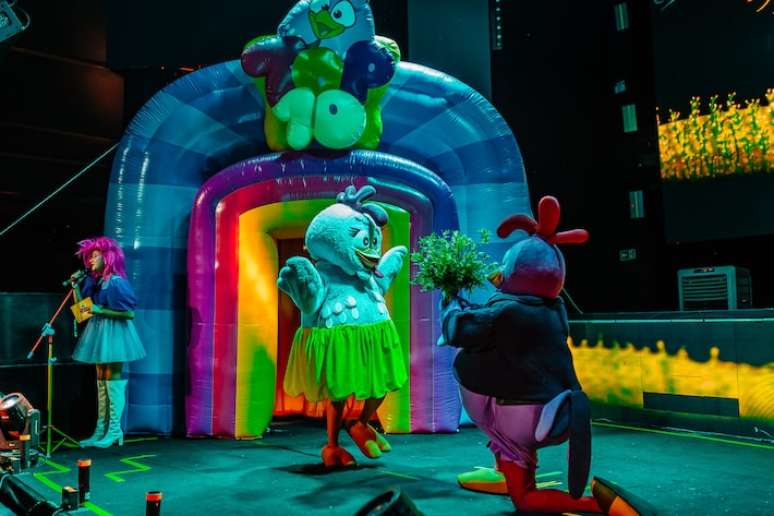 Galinha Pintadinha faz show no Teatro Sabesp Frei Caneca.