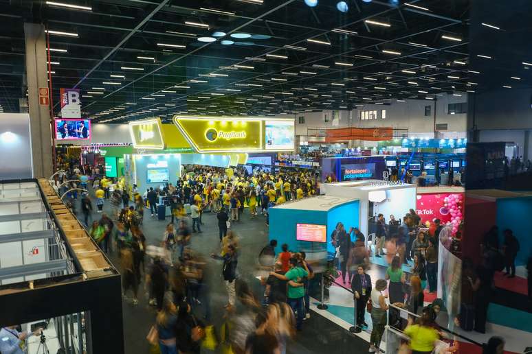 A FE24 ter&aacute; diversas atra&ccedil;&otilde;es, centenas de oportunidades de neg&oacute;cios e networking.