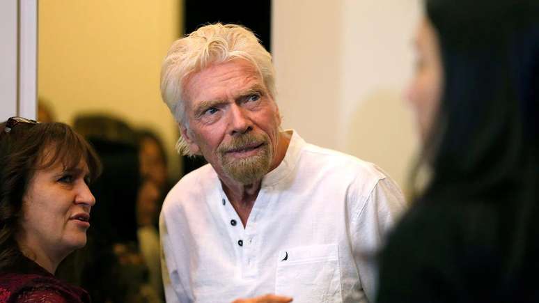 O empresário Richard Branson falou publicamente sobre suas dificuldades na escola e a possibilidade de ter TDAH não diagnosticado