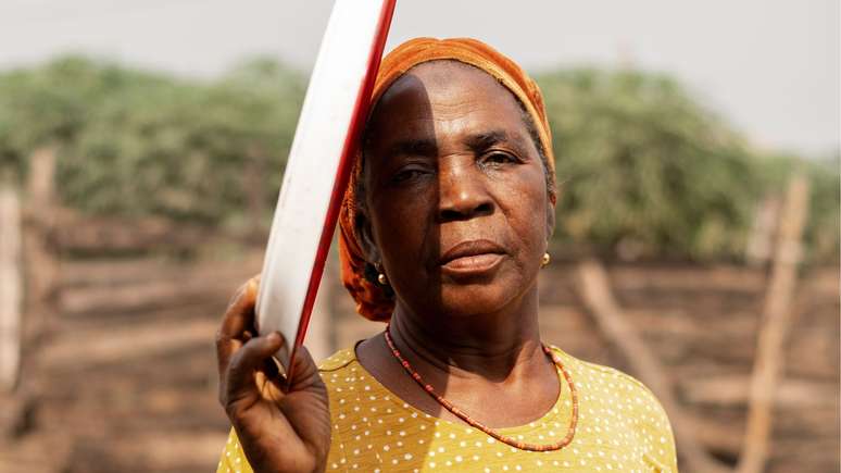 Denunciar casos de trabalho análogo à escravidão é essencial para combater a prática e garantir a proteção das vítimas