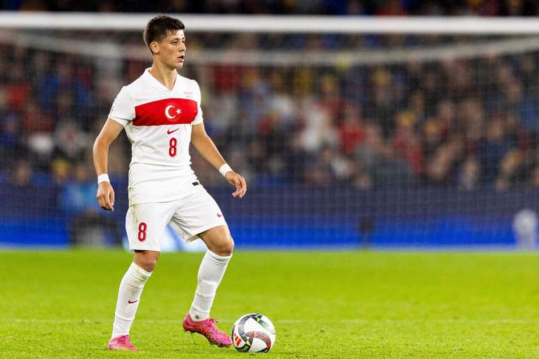 Arda Güler (Turquia) durante jogo contra o País de Gales, no dia 06.09.2024 