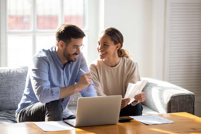 Tantas palavras técnicas podem dar um nó na cabeça, mas a Malu te explica tudo sobre regime matrimonial e qual é o melhor para você!