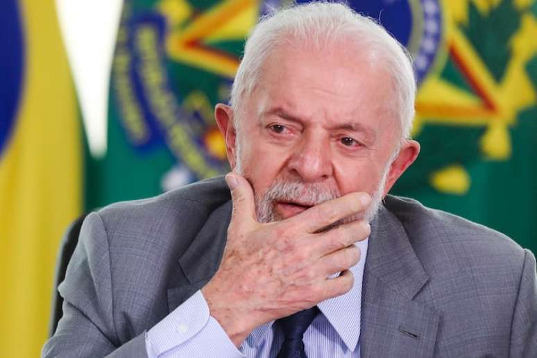 Sem citar valores, Lula fala em comprar 'alguns aviões' para transporte de autoridades brasileiras em viagens oficiais