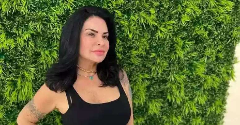 Solange Gomes quebra pau com amigo que não queria pagar por presença VIP