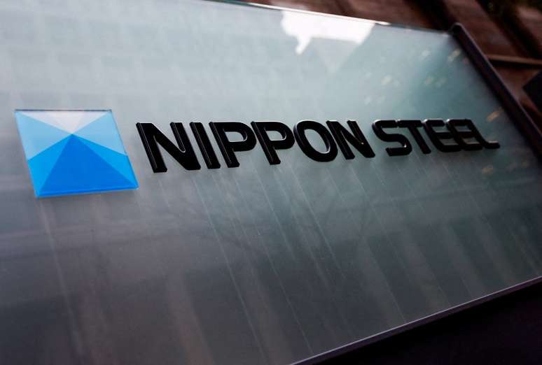 Logo da Nippon Steel na sede da companhia em Tóquio
01/04/2024
 REUTERS/Issei Kato/File Photo