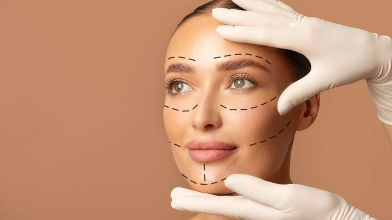 O Deep Plane Facelift ajuda a combater os sinais do envelhecimento facial