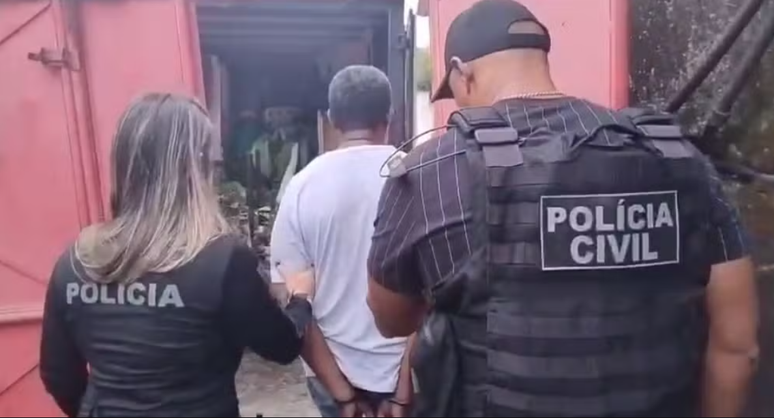 Polícia Civil prende foragido por estupro de criança de sete anos no RJ; companheira dele foi presa enquanto comemorava aniversário de 70 anos em shopping