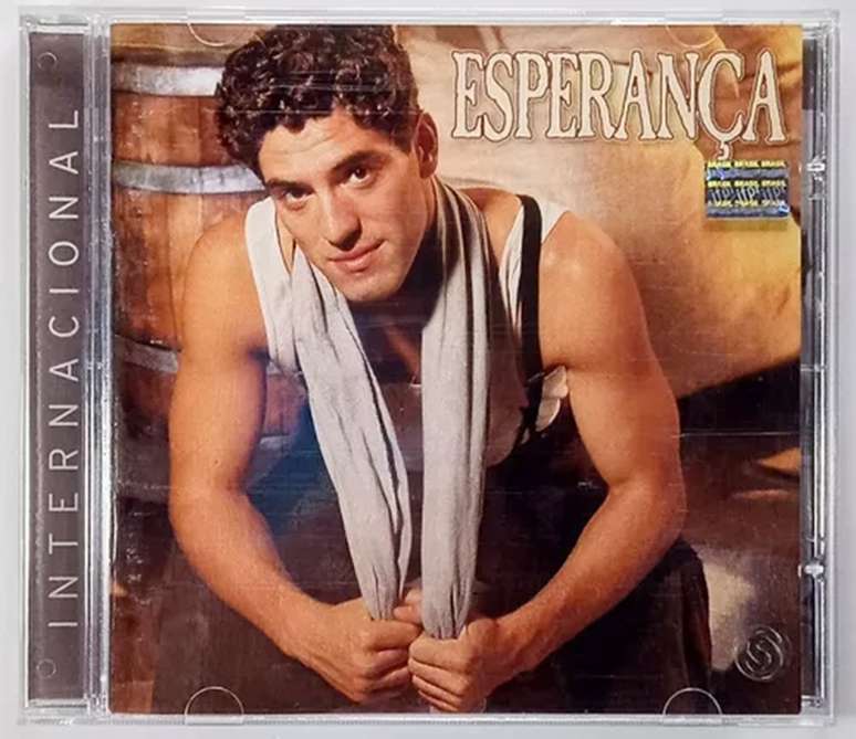 Galã em 'Esperança', Nuno Lopes fez tanto sucesso na Globo que foi escalado para a capa do CD da novela