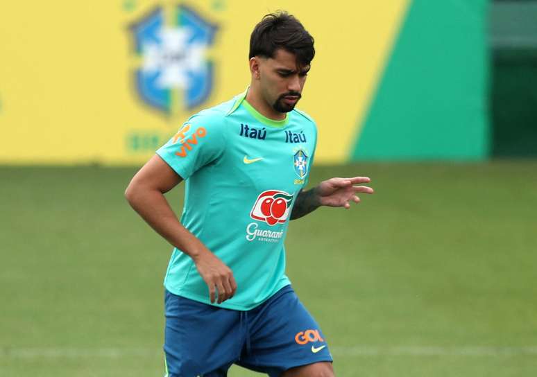 Lucas Paquetá em treino da Seleção Brasileira