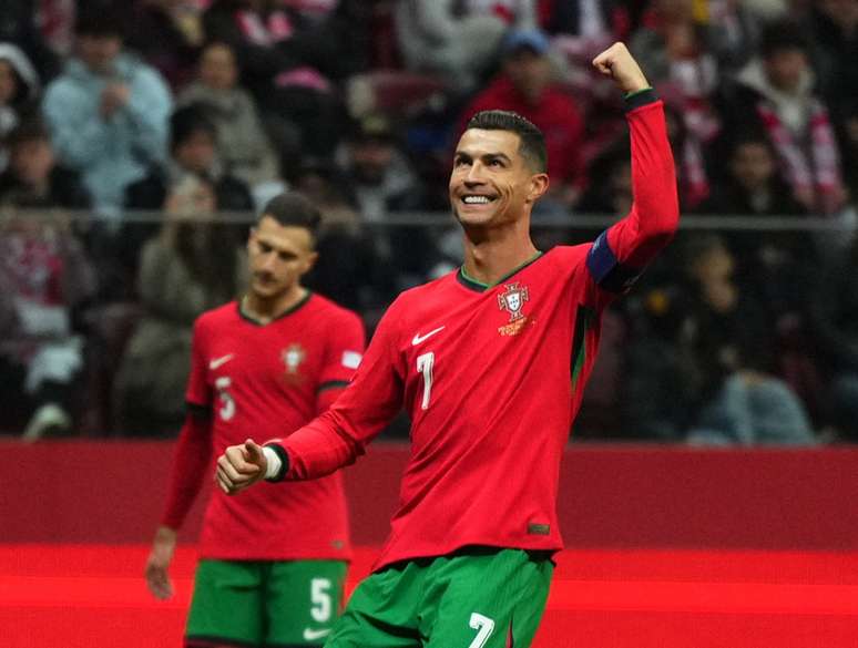 Cristiano Ronaldo comemora gol na Liga das Na&ccedil;&otilde;es