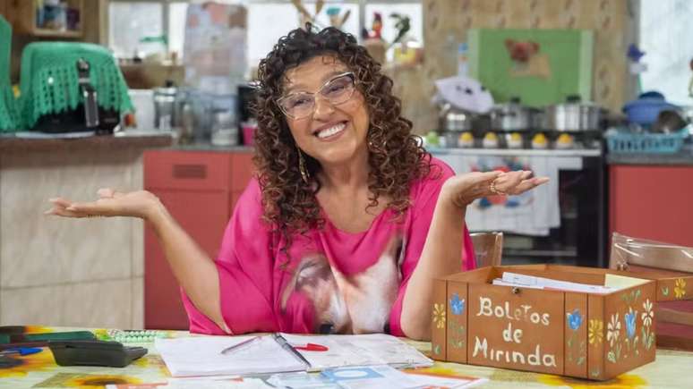 Regina Casé no sitcom 'Tô Nessa'