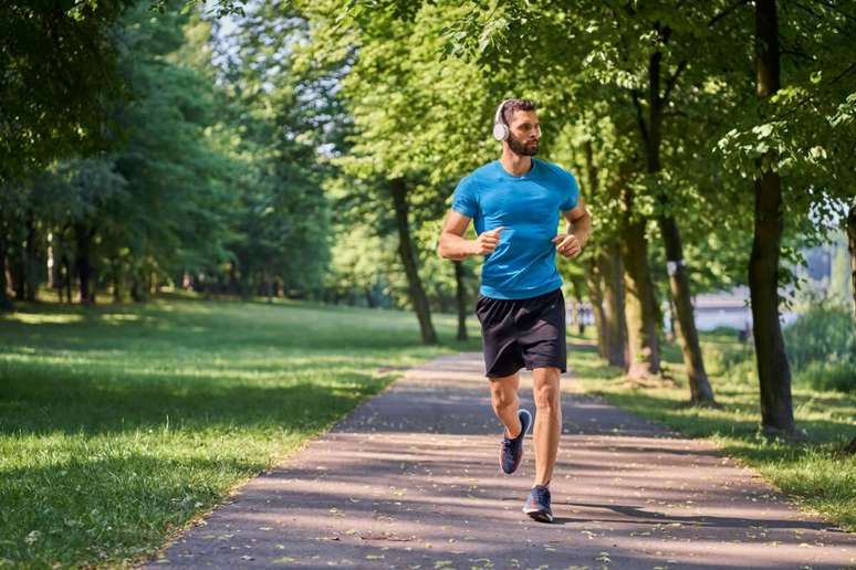 É importante criar uma rotina de atividades físicas para prevenir a obesidade 