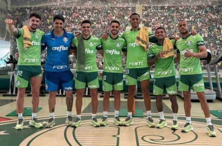 Dudu treina junto com os atletas lesionados do Palmeiras –