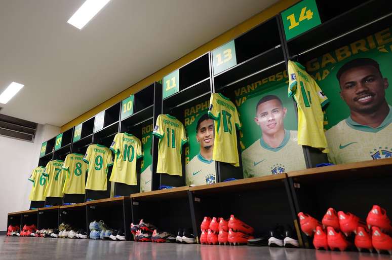 Vestiário da seleção brasileira antes da partida contra o Peru