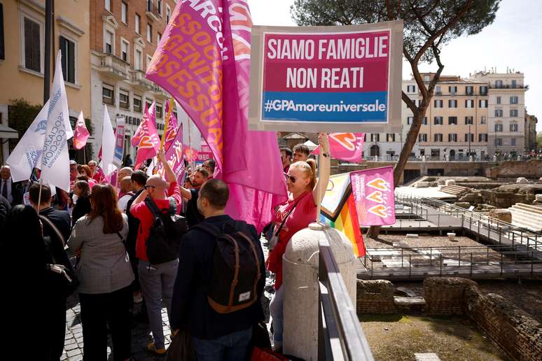 Manifesta&ccedil;&atilde;o em apoio &agrave; maternidade por meio de barriga de aluguel, em Roma