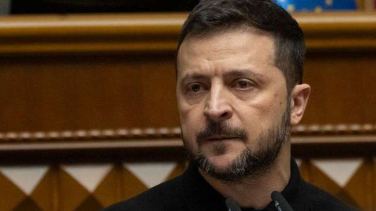 Zelensky apresentou seu plano ao Parlamento ucraniano