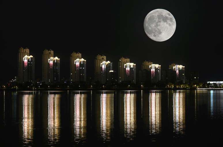 A superlua mais brilhante do ano também foi observada na China