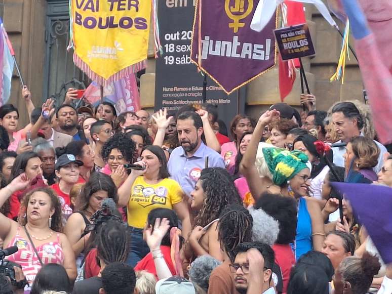 Boulos estava acompanhado da esposa e da mãe em caminhada das mulheres