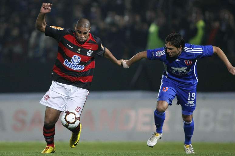 Adriano Emperador dalam pertandingan Flamengo