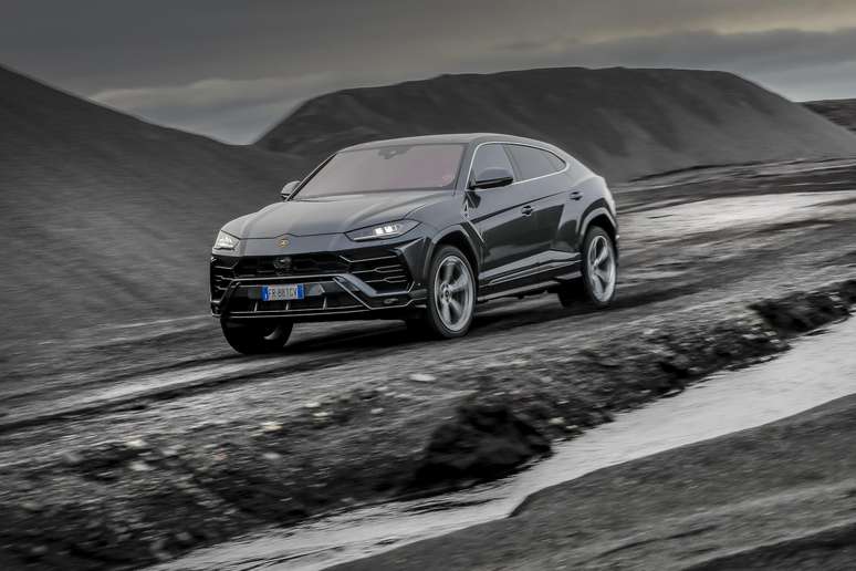 O Urus pegou o tema do estilo dos esportivos e colocou em carroceria de SUV