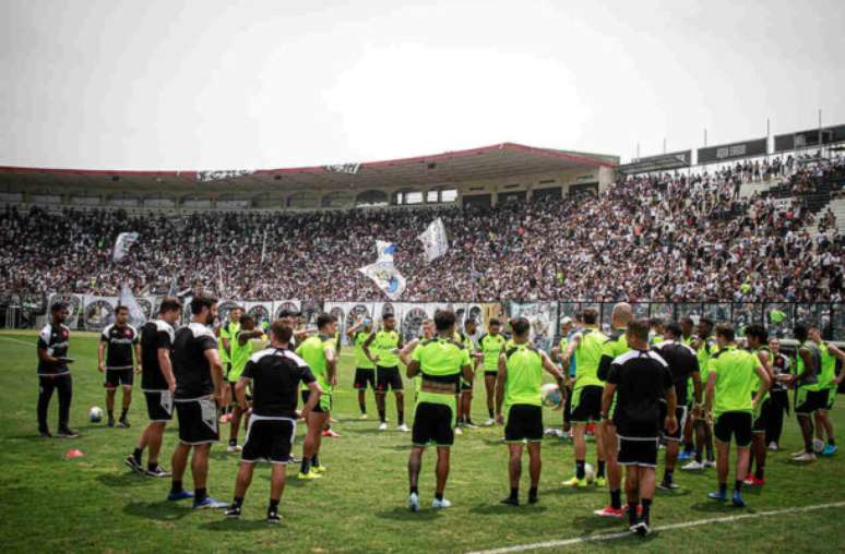 Torcida e time estão em sintonia apesar de sequência sem vitórias –