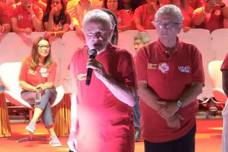 Lula critica Bolsonaro em comício na Bahia