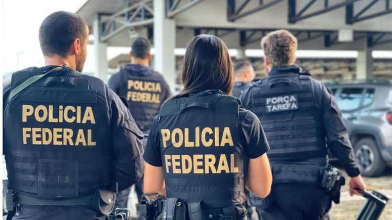 Além do mandado de prisão preventiva, agentes cumpriram um mandado de busca e apreensão na casa do suspeito