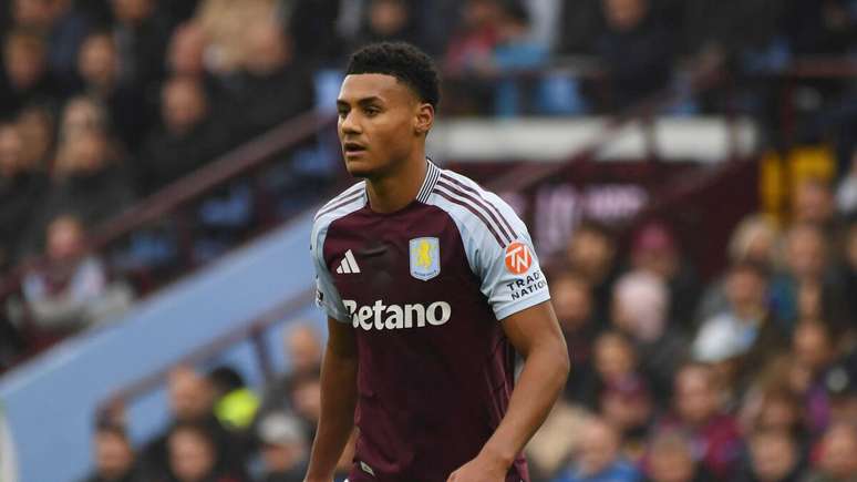 Ollie Watkins (Aston Villa) durante jogo contra o Manchester United, no dia 06.10.2024