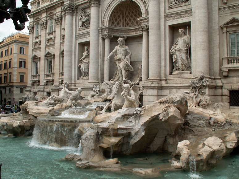 Fontana di Trevi, em Roma, um dos principais pontos turísticos da Itália