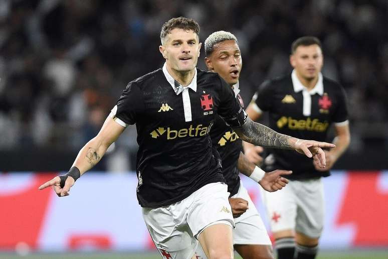 Pablo Vegetti (Vasco) comemorando seu gol contra o Fluminense, no dia 10.08.2024 