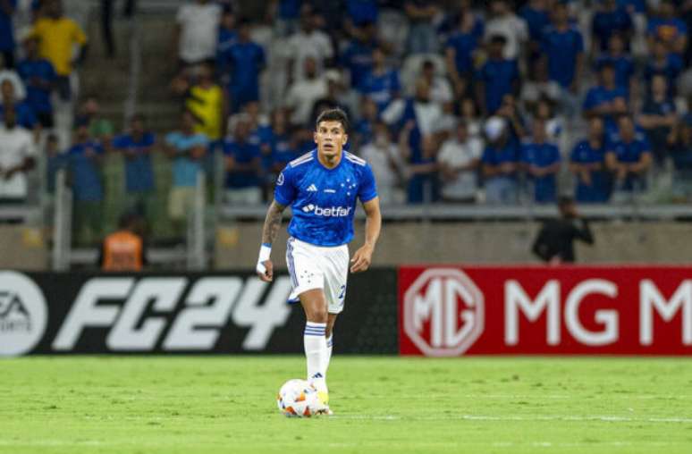 Lucas Romero lamenta el empate de Cruzeiro y defiende a Fernando Diniz