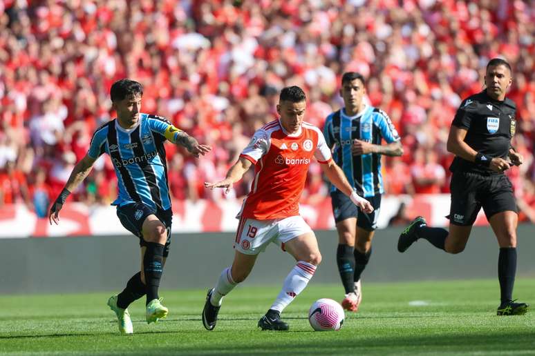 Internacional vence o Grêmio no Gre-Nal 443