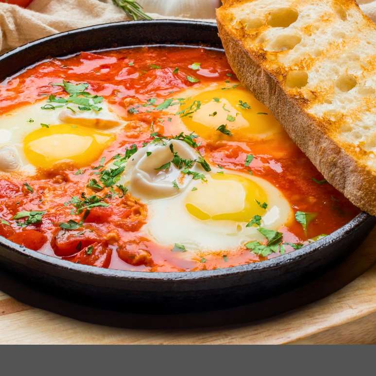 SHAKSHUKA - Ovos no Purgatório