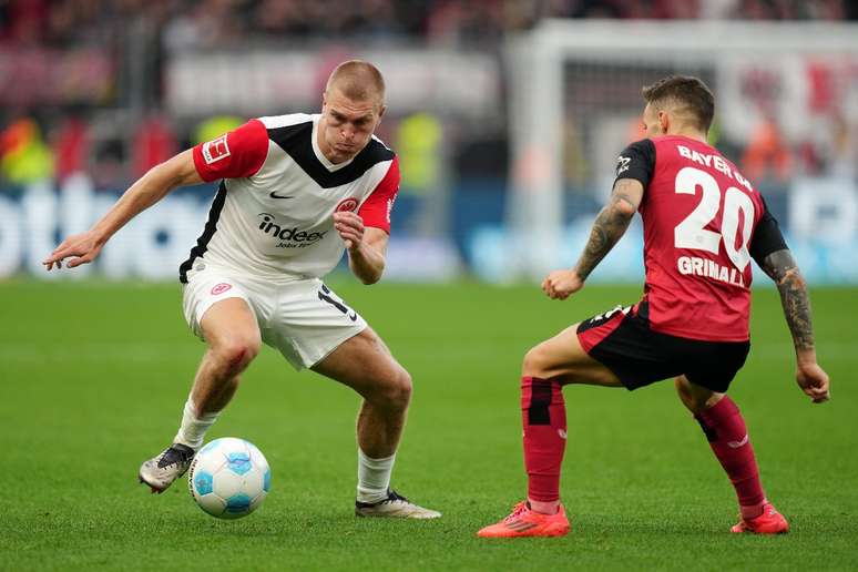 Leverkusen x Frankfurt. 