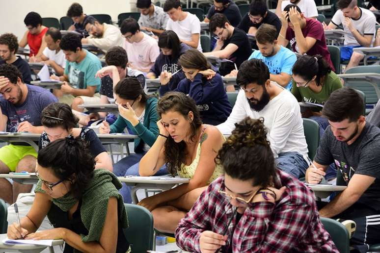 Primeira fase do vestibular da Unicamp acontece neste domingo, 20